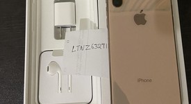 Mint
													Apple iPhone Xs - Sprint, Gold, 64 GB, A1920, photo 3 of 8