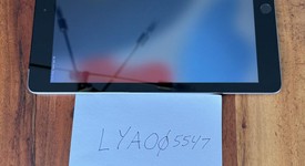 Good
													Apple iPad 6th Gen - Unlocked, Gray, 32 GB, A1954, photo 3 of 8