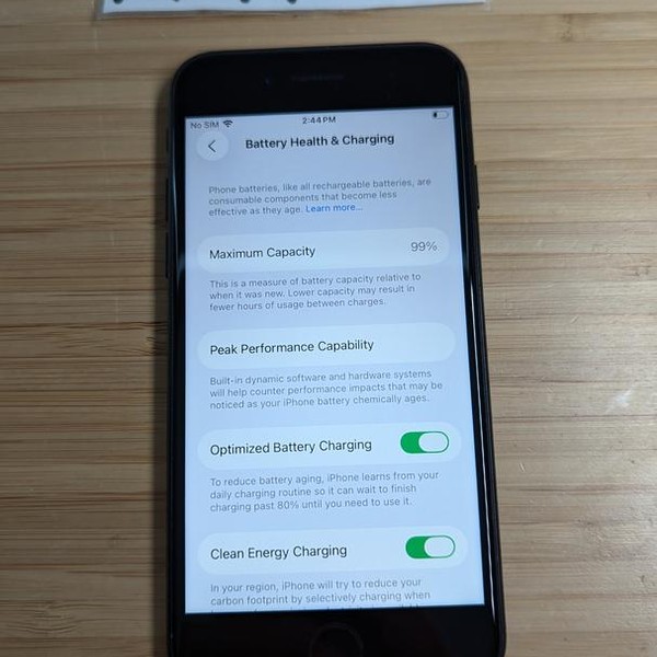 Apple iPhone SE 3rd Gen 2022 - Unlocked, 64 GB, Midnight, A2595