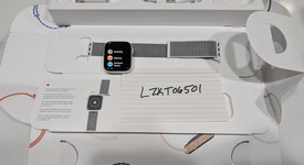 Good
													Apple Watch Series 4 44mm - Unlocked, Silver, A1976 - Cellular, Aluminum, photo 1 of 10