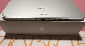 Mint
													Apple iPad Pro 11" (M4) 2024 - Unlocked, Silver, 512 GB, 8 GB, A2837, Standard Glass, photo 4 of 9