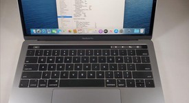 Good
													MacBook Pro 2018 (With Touch Bar) - 13" - I7, Gray, 512 GB, 16 GB, photo 2 of 12