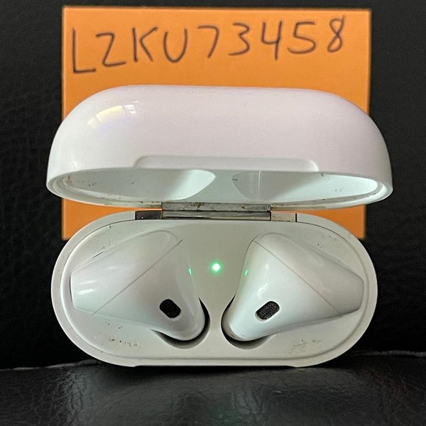 Apple AirPods 2nd Gen - Lightning Case