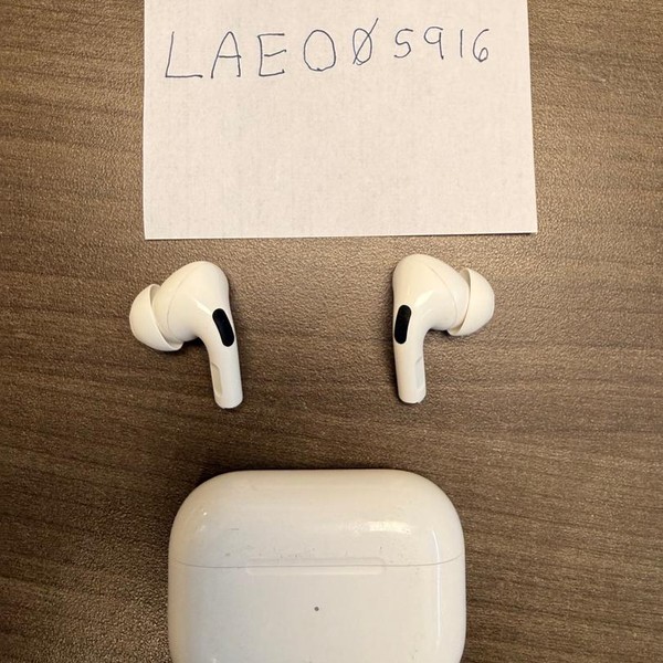 Apple AirPods Pro - Wireless Case