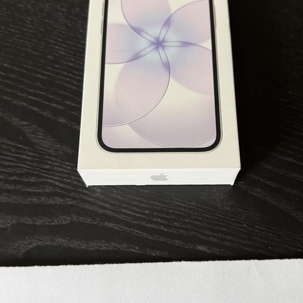 Apple iPhone 17e - T-Mobile, 256 GB, White, A3575