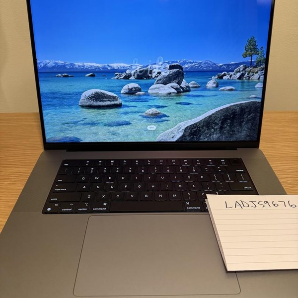 MacBook Pro 2023 - 16 inch - 1 TB, Silver, 16 GB, Apple M2 Pro 12-core