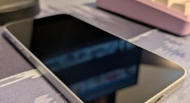 Mint
													Apple iPhone 16e - Unlocked, White, 128 GB, A3212, photo 4 of 14