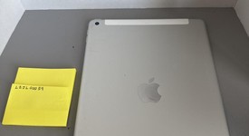 Good
													Apple iPad 7th Gen - Unlocked, Silver, 128 GB, A2200, photo 3 of 5