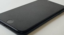 Good
													Apple iPhone SE 2nd Gen 2020 - Unlocked, Black, 64 GB, A2275, photo 3 of 8