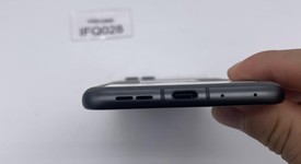 Good
													Motorola Razr (2024) - Cricket, Gray, 256 GB, 8 GB, photo 3 of 7