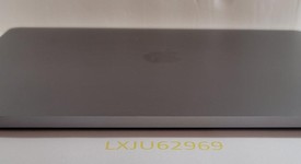 Good
													MacBook Pro 2018 (With Touch Bar) - 13" - I5, Gray, 256 GB, 8 GB, photo 4 of 8