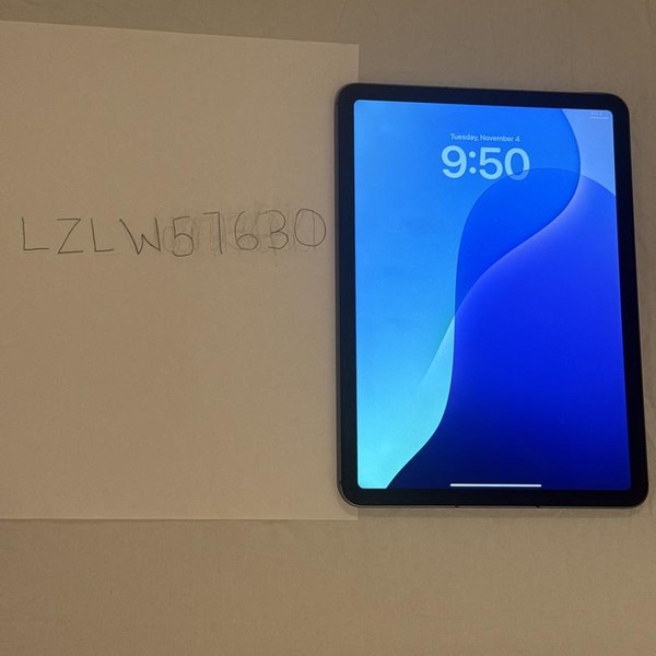 Apple iPad Air 5th Gen - Unlocked, 64 GB, Gray, A2589