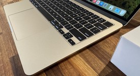 Mint
													MacBook Air 2024 (M3) - 13" - Apple M3, Starlight, 256 GB, 8 GB, 8-core GPU, photo 3 of 14