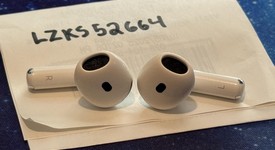Used
													Apple AirPods 4th Gen - Active Noise Cancellation, photo 2 of 7