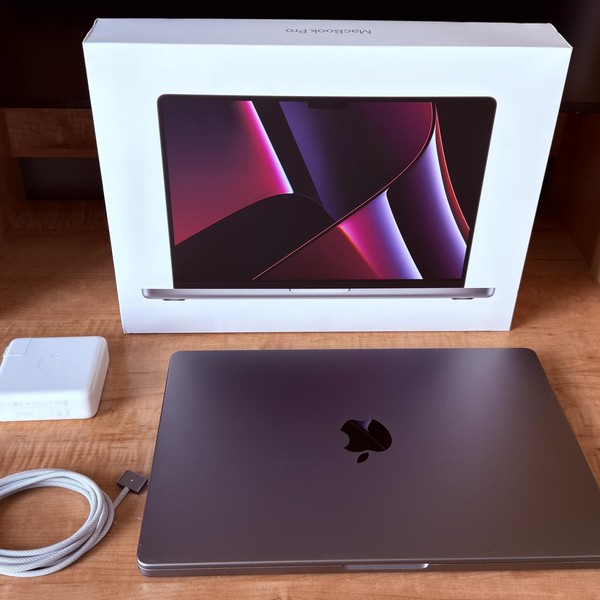 MacBook Pro 2023 - 14 inch - 1 TB, Gray, 32 GB, Apple M2 Pro 10-core