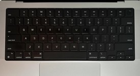 Mint
													MacBook Pro 2021 - 14" - Apple M1 Pro 8-core, Silver, 512 GB, 16 GB, photo 5 of 15