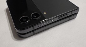 Good
													Samsung Galaxy Z Flip4 5G - Verizon, Graphite, 256 GB, 8 GB, SM-F721U, photo 4 of 8