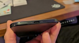 Mint
													Apple iPhone Air - Unlocked, Space Black, 256 GB, A3260, photo 3 of 15