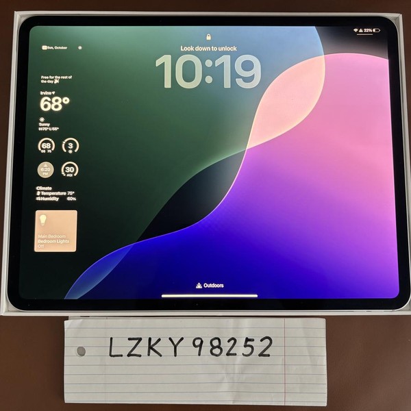 Apple iPad Pro 13 inch (M4) 2024 - Wi-Fi, 256 GB, Silver, 8 GB, A2925, Standard Glass