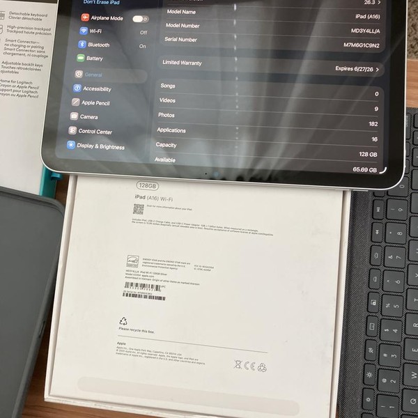 Apple iPad 11th Gen - Wi-Fi, 128 GB, Silver, A3354