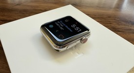 Good
													Apple Watch Series 3 42mm - Unlocked, Silver, A1861, Stainless, photo 4 of 9