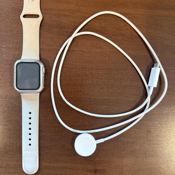 Apple Watch SE (2nd Gen) 40mm - Unlocked, Starlight, A2726 - Cellular, Aluminum