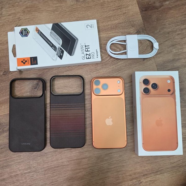 Apple iPhone 17 Pro Max - Unlocked, 256 GB, Cosmic Orange, A3257