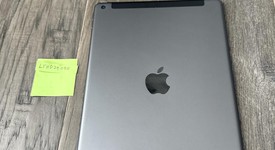 Good
													Apple iPad 9th Gen - Unlocked, Gray, 64 GB, A2603, photo 3 of 7
