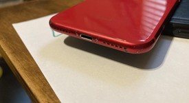 Good
													Apple iPhone SE 2nd Gen 2020 - Unlocked, Red, 64 GB, A2275, photo 5 of 7