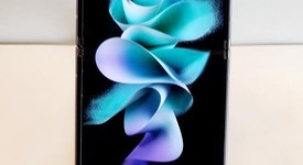 Good
													Samsung Galaxy Z Flip4 5G - Unlocked, Purple, 128 GB, 8 GB, SM-F721U1, photo 1 of 7