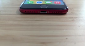 Good
													Apple iPhone SE 3rd Gen 2022 - Unlocked, Red, 64 GB, A2595, photo 3 of 12
