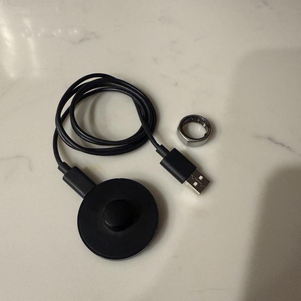 Oura Ring Gen 3 - Silver, Size 8, Heritage