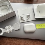 Used Apple AirPods Pro - MagSafe Case