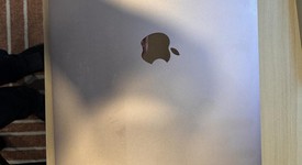 Good
													MacBook Air 2020 - 13" - I5, Gold, 512 GB, 16 GB, photo 1 of 5