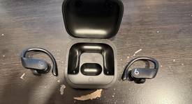 Used
													Beats Powerbeats Pro - Black, photo 2 of 3