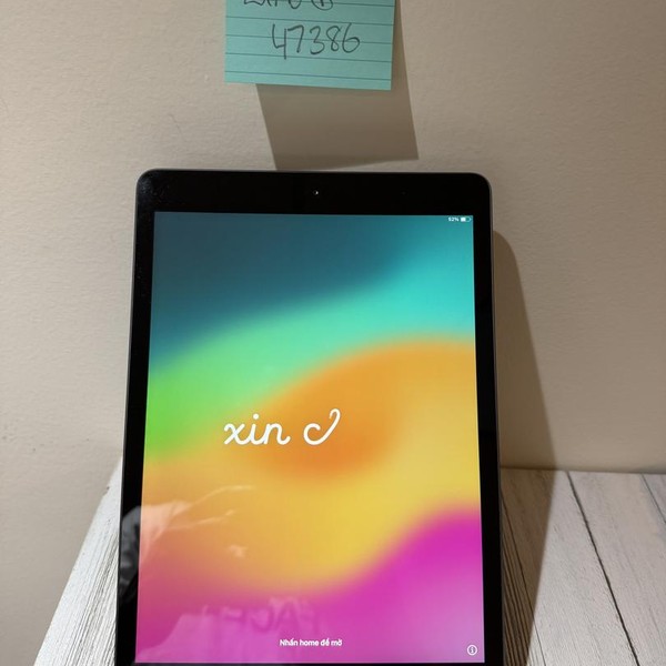 Apple iPad 7th Gen - Wi-Fi, 128 GB, Gray, A2197