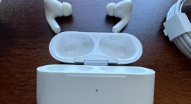 Used
													Apple AirPods Pro 2nd Gen - Lightning, photo 5 of 8