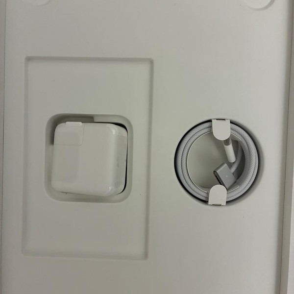 MacBook Air 2025 (M4) - 13 inch - 256 GB, Silver, 16 GB, Apple M4