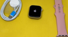 Mint
													Apple Watch Series 8 41mm - Unlocked, Starlight, A2772 - Cellular, Aluminum, photo 1 of 5