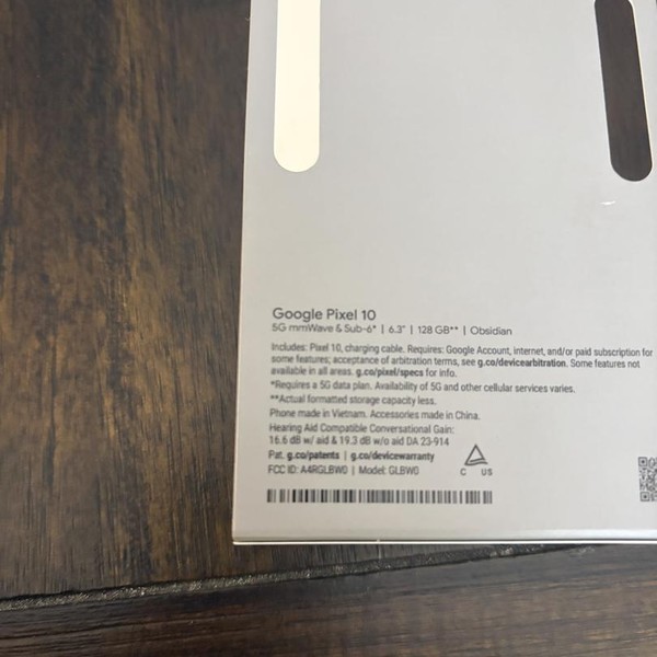 Google Pixel 10 - Unlocked, 128 GB, Obsidian, GLBW0