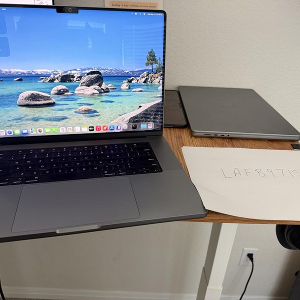 MacBook Pro 2021 - 16 inch - 1 TB, Gray, 32 GB, Apple M1 Pro 10-core