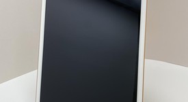 Good
													Apple iPad 8th Gen - Wi-Fi, Gold, 32 GB, A2270, photo 2 of 5