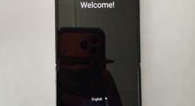 Mint
													Samsung Galaxy Z Flip4 5G - T-Mobile, Graphite, 128 GB, 8 GB, SM-F721U, photo 2 of 4