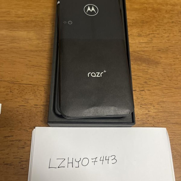 Motorola Razr Plus (2023) - Unlocked, 256 GB, Black, 8 GB