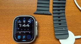 Good
													Apple Watch Ultra 2 49mm - Unlocked, Natural, A2986, photo 2 of 9