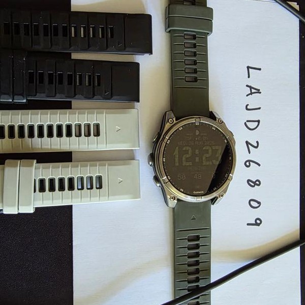 Garmin Fenix 8 - Titanium, SOLAR