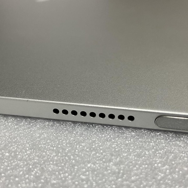 Apple iPad Air 4th Gen - Wi-Fi, 64 GB, Silver, A2316