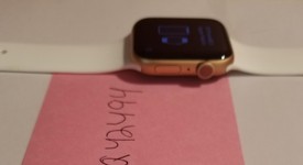 Mint
													Apple Watch Series 5 44mm - Gold, A2093 - GPS, Aluminum, photo 5 of 8