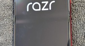 Mint
													Motorola Razr Ultra (2025) - Unlocked, PANTONE Rio Red, 1 TB, 16 GB, photo 3 of 16