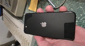 Good
													Apple iPhone SE 2nd Gen 2020 - Unlocked, Black, 64 GB, A2275, photo 2 of 4